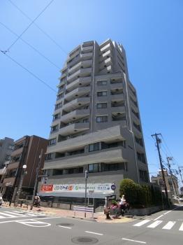 物件東側からの外観