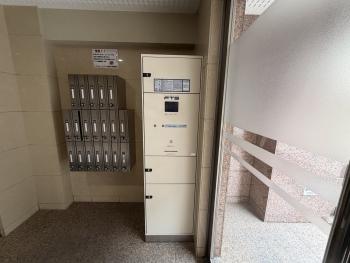 不在時の荷物の受け取りに便利な宅配ボックス