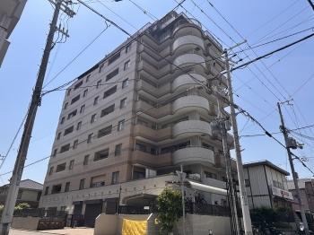 1998年5月に建築されたマンションです