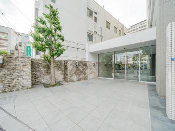 マンション出入口