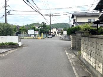 東側公道 東側公道