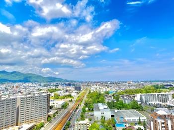 バルコニーから北西側眺望　眺望は永続的に保証されるものではありません。