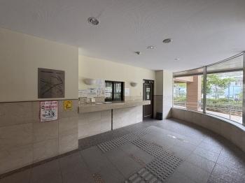 管理員勤務時間　月～金　08:30～17：00　土　08：00～14：00