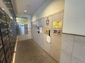 宅配ボックス　不在時も荷物受け取り可能です
