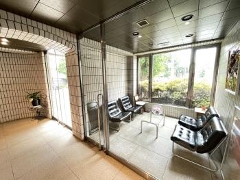 来客時やお打ち合わせ時にも使用できるロビー