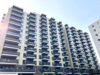 ２０２１年９月築のマンションです。