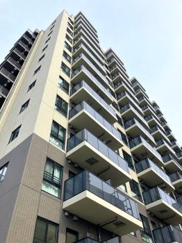 総戸数２４０戸のマンションです。
