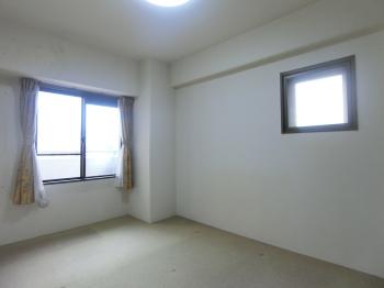 北側洋室約６．０帖