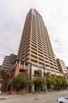 ３８階建て免震構造タワーレジデンス
