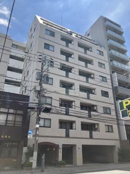 北西側からの外観