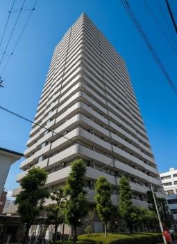 地上24階建ての建物外観です。