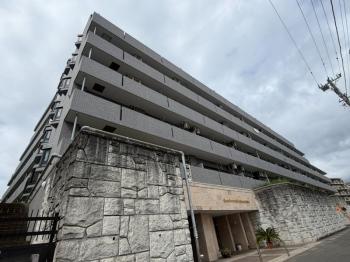 6階建て