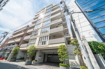 建物外観　2005年9月築　都営新宿線「曙橋」駅徒歩1分