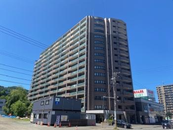 外観写真（構造：鉄筋コンクリート・鉄骨造）