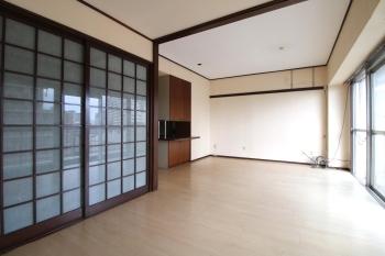 陽光が差し込む、明るい空間