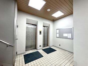 エレベーター2基完備