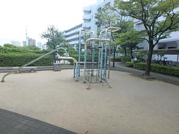 敷地内遊具