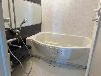 浴室乾燥機が設置されています。季節や天候を問わず、快適に利用可能です。