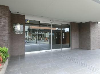 オートロック付きマンションのため、防犯面にも配慮されています。