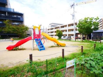 香椎駅前東公園まで70m
