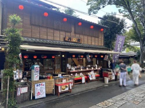 深大寺参道にございます。是非お立ち寄りください。