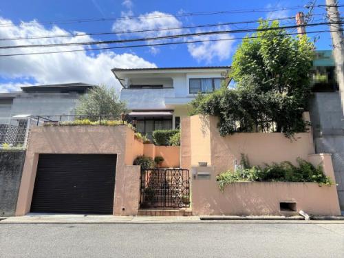 ■お庭の付いているご邸宅です！