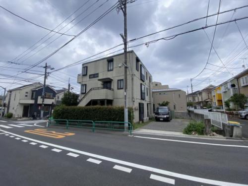 北西側には4mの道路があります（未接道）