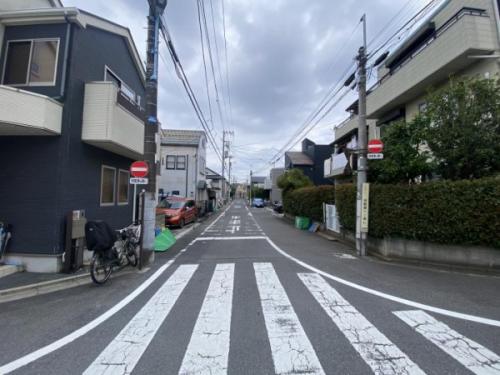 南東側道路　約7.2m