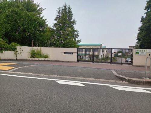 堺市立はるみ小学校 140m 堺市立はるみ小学校 140m