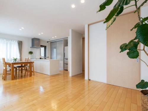 リビングダイニング約１７．７帖