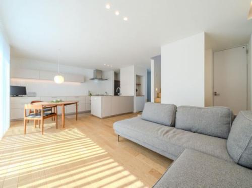 南面には庭もあり、リビングに光が差し込みます。