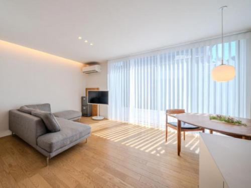 住友林業が誇るビックフレーム工法で窓も大きく取れています。