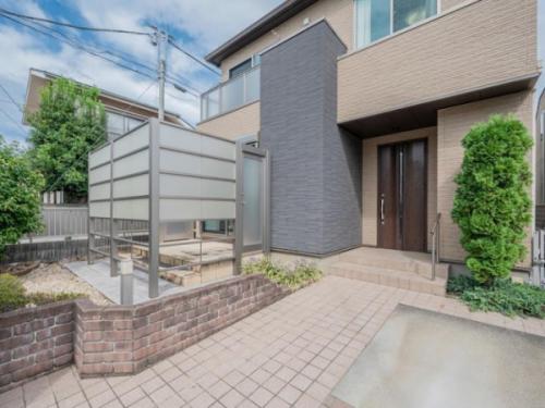 外観　玄関前より撮影