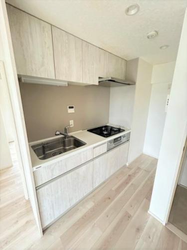 3口コンロ付きキッチン