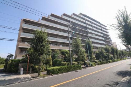 東急田園都市線「南町田グランベリーパーク」駅徒歩約14分