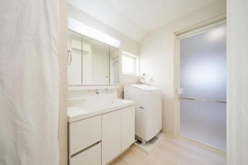 三面鏡洗面化粧台