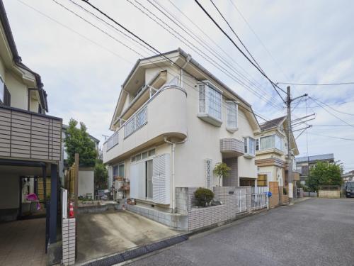 駐車場スペース2台分ございます（サイズ現地要確認）