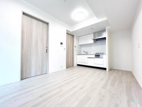 リビングダイニングには床暖房がついております！