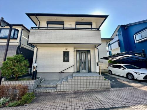 北側道路からの外観