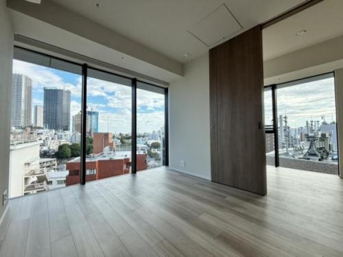 南東角部屋です