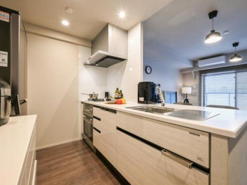 ディスポーザー、ガスオーブン付でご料理を堪能できます