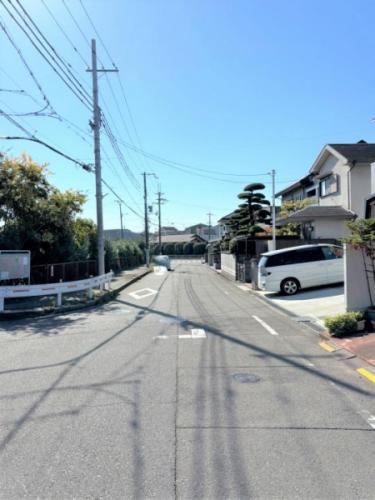 東側道路　幅員約8.9ｍ