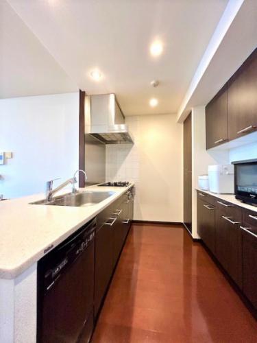 開放的な約5.0帖のオープンキッチン