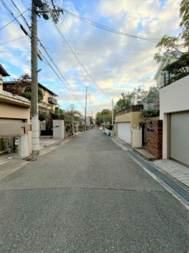 前面道路（南向き）