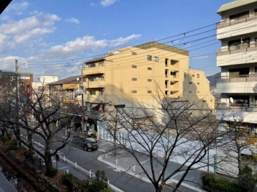 東向きバルコニーからの眺望です。