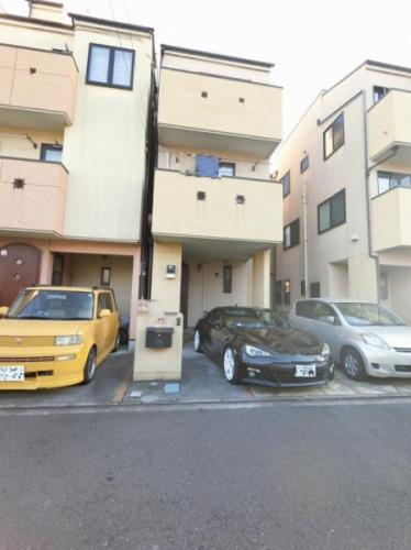 屋上バルコニー付きの戸建てです