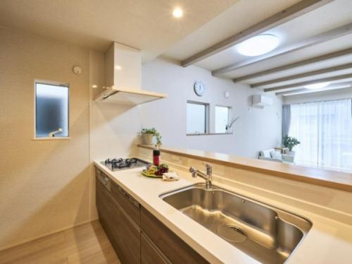 カウンターにもコーティング済