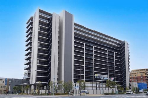 2024年2月築、15階建ての分譲マンション。