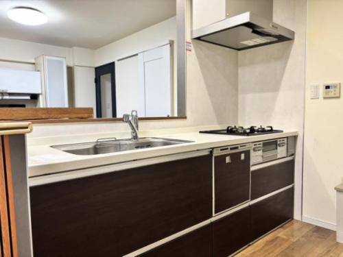 食洗機付きのシステムキッチンです