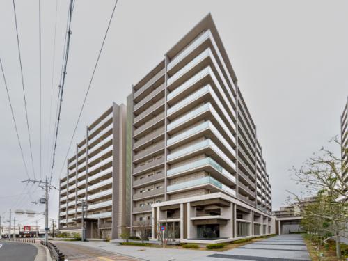 2018年1月建築　地上12階建のマンションです。